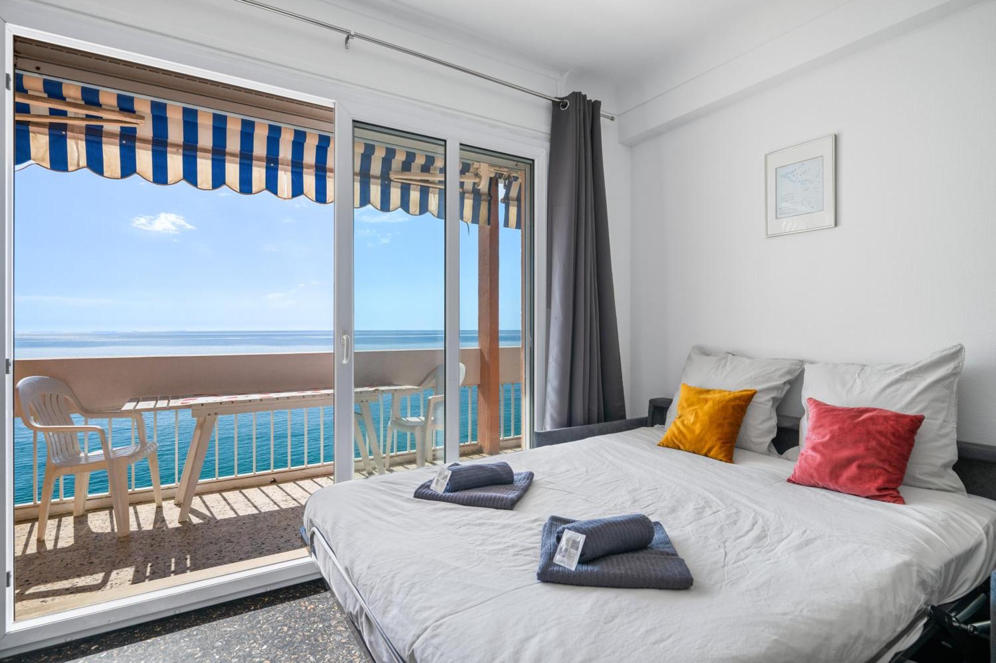 Le Panorama -Vue Exceptionnelle - Dernier Etage - Front De Mer Menton Kültér fotó